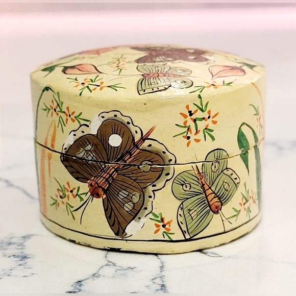 Vintage trinket box. Made in India - Picture 5 of 16